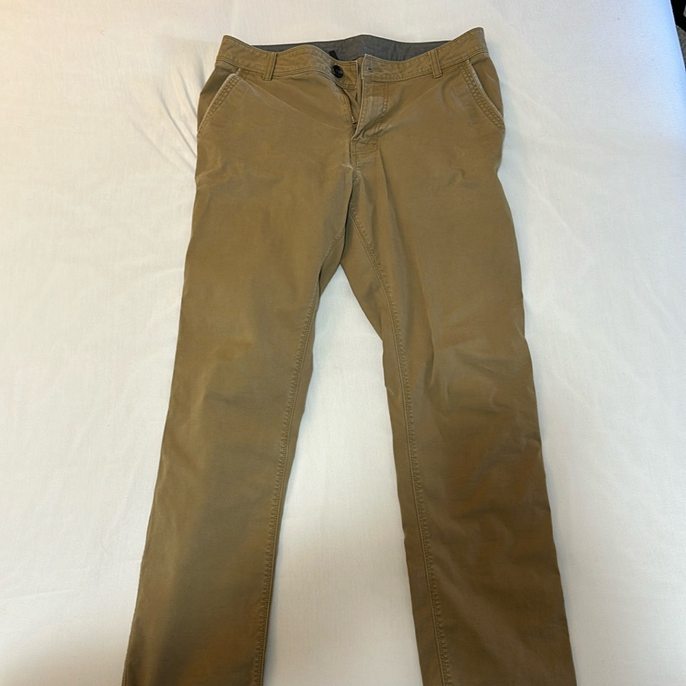Prana Khakis 
Size:32 waist 
Straight fit
